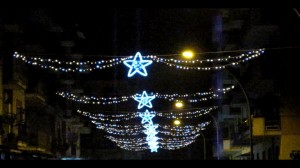 Stelle centrali e scie dorate